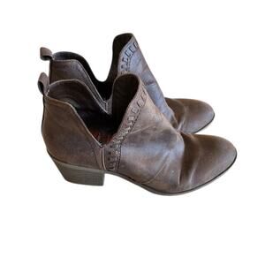 Rock & Candy Lipton Slip On Ankle Fabric Bootie, size 8